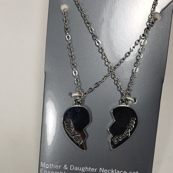 George Essentials Set of 2 - 16" Silver Tone Mother & Daughter Pendant Necklace - Picture 4 of 6